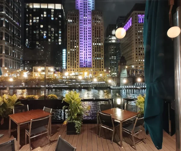 River Roast Chicago – Riverfront Dining with Stunning Chicago Skyline Views